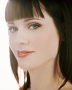 Zooey Deschanel - Страница 2 C120fa295218605