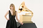 Тейлор Свифт (Taylor Swift) - Promotional Photoshooting for The 54th Annual Grammy Awards, Los Angeles, 01.22.12 (2xHQ) 921084296425712