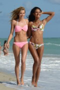 Эммануэла де Паула, Джессика Харт (Jessica Hart, Emanuela de Paula) Bikini Photoshoot on the Beach in Miami - 06.12.2013 -  285 HQ F6f094301848161