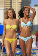 Эммануэла де Паула, Джессика Харт (Jessica Hart, Emanuela de Paula) Bikini Photoshoot on the Beach in Miami - 06.12.2013 -  285 HQ 8e93a1301850938
