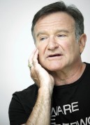 Робин Уильямс (Robin Williams) World's Greatest Dad - Photocall, Los Angeles, 2009 (33xHQ) 81b576305516357