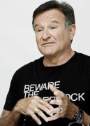Робин Уильямс (Robin Williams) World's Greatest Dad - Photocall, Los Angeles, 2009 (33xHQ) 8341c1305516289