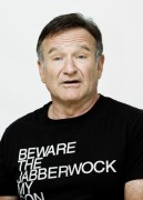 Робин Уильямс (Robin Williams) World's Greatest Dad - Photocall, Los Angeles, 2009 (33xHQ) D30b50305516270