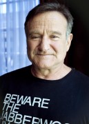 Робин Уильямс (Robin Williams) World's Greatest Dad - Photocall, Los Angeles, 2009 (33xHQ) Ed925c305516271