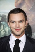 Николас Холт (Nicholas Hoult) Jack The Giant Slayer premiere held at TCL Chinese Theatre in Hollywood, 02.26.13 - 9xHQ 648288305538947