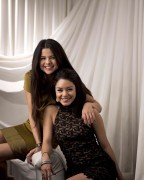Селена Гомес и Ванесса Хадженс (Vanessa Hudgens, Selena Gomez) Kevin Scanlon Photoshoot for New York Times 2013 - 5xHQ  4e9c46306931118