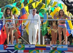 Дженнифер Лопез (Jennifer Lopez) Filming a FIFA World Cup Music Video in Ft. Lauderdale - 2/11/14 - 122 HQ 07005c307473991