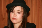 Эллен Пейдж (Ellen Page) To Rome with Love - Portrait Session 2012 - 24xHQ 021c16308796706