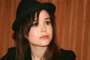 Эллен Пейдж (Ellen Page) To Rome with Love - Portrait Session 2012 - 24xHQ 8e936c308796513