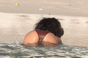 Рианна (Rihanna) On the beach, Barbados, 2013-12-28 (82xHQ) 2b33b0309924664