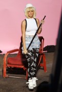 Рианна (Rihanna) Filming You Da One music video in London,30.11.11 - 32хHQ 545499309933268