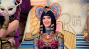 Кэти Перри (Katy Perry) Dark Horse Music Video Stills, 02.20.2014 - 44xHQ 575fc2313127522