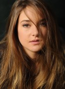 Шейлин Вудли (Shailene Woodley) Dubai International Film Festival Portraits by Andrew H. Walker (Dubai, December 10, 2011) - 11xUHQ A85b0c315032257