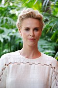 Шарлиз Терон (Charlize Theron) A Million Ways to Die in the West Press Conference, Four Seasons Hotel, Beverly Hills, 2014 - 45xHQ 0f0214316183750
