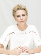 Шарлиз Терон (Charlize Theron) A Million Ways to Die in the West Press Conference, Four Seasons Hotel, Beverly Hills, 2014 - 45xHQ 9ae2d9316183655