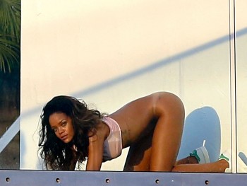 Rihanna nude forum