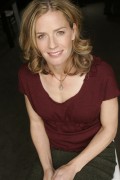 Elisabeth Shue B18bbb321274892