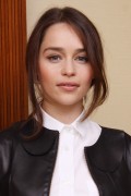 Эмилия Кларк (Emilia Clarke) Game of Thrones Press Conference, Grosvenor House Hotel, London, 5.14.2012 (25xHQ) 34f03a323174700