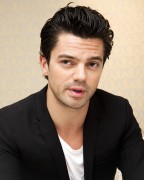 Доминик Купер (Dominic Cooper) The Devil's Double press conference (Los Angeles, July 24, 2011) 3974a4325651523