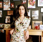 Эми Уайнхаус (Amy Winehouse) Мark Okoh Photoshoot 2004 - 15xHQ Dbf656325799571