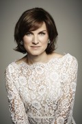 Fiona Bruce  6de55b325850218