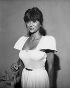 Victoria Principal A4e7bf328334827