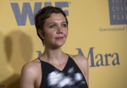 Maggie Gyllenhaal - Страница 4 F21c4e333488145