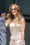 Дженнифер Лопез (Jennifer Lopez) Out & about in New York - June 17, 2014 - 13xUHQ 230b63334257177