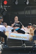 Дженнифер Лопез (Jennifer Lopez) Rehearsing for the IHeartRadio Pool Party in Miami Beach - June 28, 2014 - 91xUHQ 30e4d8336189691