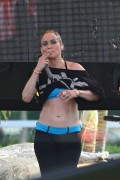 Дженнифер Лопез (Jennifer Lopez) Rehearsing for the IHeartRadio Pool Party in Miami Beach - June 28, 2014 - 91xUHQ C21f29336189708