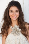 Виктория Джастис (Victoria Justice) Topanga Ranch Motel Fashion Shoot at Topanga Beach in California - January 23, 2011 (442xHQ) 17860e336573245