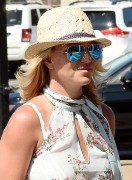 Бритни Спирс (Britney Spears) Out grocery shopping in Thousand Oaks, 10.07.2014 (59xHQ) 57c125338625496