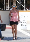 Бритни Спирс (Britney Spears) Coffee Bean run in Los Angeles, 08.07.2014 (16xHQ) 946419338625721