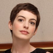 Энн Хэтэуэй (Anne Hathaway) пресс конференция фильма The Dark Knight Rises,фото Munawar Hosain (Беверли Хиллс,8 июля 2012) (19xHQ) 7cccb6342564177