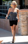 Бритни Спирс (Britney Spears) Out for some solo shopping in Westlake Village, 13.08.2014 - 117хHQ 517b83347449256
