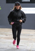 Джери Холливелл (Geri Halliwell) Seen out jogging in Hampstead, 26.08.2014 - 18xHQ 80bad6349071329