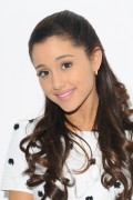 Ариана Гранде (Ariana Grande) SharpieHELLO event in New York City, 2012 (Portraits) - 23xHQ Ffd0d1355528764