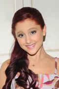 Ариана Гранде (Ariana Grande) Lisa Rinna Bellegray Dress for QVC in Los Angeles - June 21, 2012 (8xHQ) 4f2933355750250