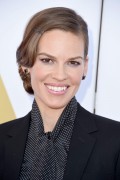 Hilary Swank 8f563f356873846