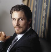 Кристиан Бэйл (Christian Bale) фото Suzuki Kaori, 2005 - 4xUHQ 0e633a356889422
