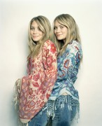 Мэри-Кейт Олсен и Эшли Олсен (Ashley, Mary-Kate Olsen) Simon Upton Photoshoot,2001 (12xHQ) 09febb358546543