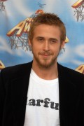 Райан Гослинг (Ryan Gosling) MTV Movie Awards 2005.06.04. - 12xHQ 0d7017358554264