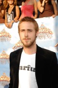Райан Гослинг (Ryan Gosling) MTV Movie Awards 2005.06.04. - 12xHQ 113146358554235