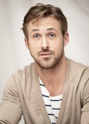 Райан Гослинг (Ryan Gosling) Crazy, Stupid, Love press conference (New York, 19.07.2011) (8xHQ) 166172358558509