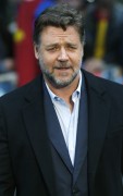 Расселл Кроу (Russell Crowe) 'Man of Steel' Premiere, Odeon Leicester Square, London, UK, 06.12.13 (61xHQ) Bf957b359756038