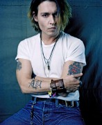 Джонни Депп (Johnny Depp) фотограф Lorenzo Agius, февраль 2004 (9хUHQ) 8a1756359770142