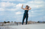Сандра Буллок (Sandra Bullock) photoshoot by Andy Crews 1980 (4xHQ) B2ee83360039029
