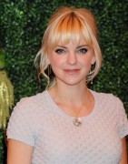 Anna Faris - Страница 3 B04665360049573