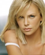 Шарлиз Терон (Charlize Theron) Firooz Zahedi Photoshoot (32xHQ) 716270360251896