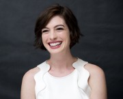 Энн Хэтэуэй (Anne Hathaway) Interstellar Press Conference, Four Seasons Los Angeles, Beverly Hills, 10.26.14 (29xHQ) 789416361072020